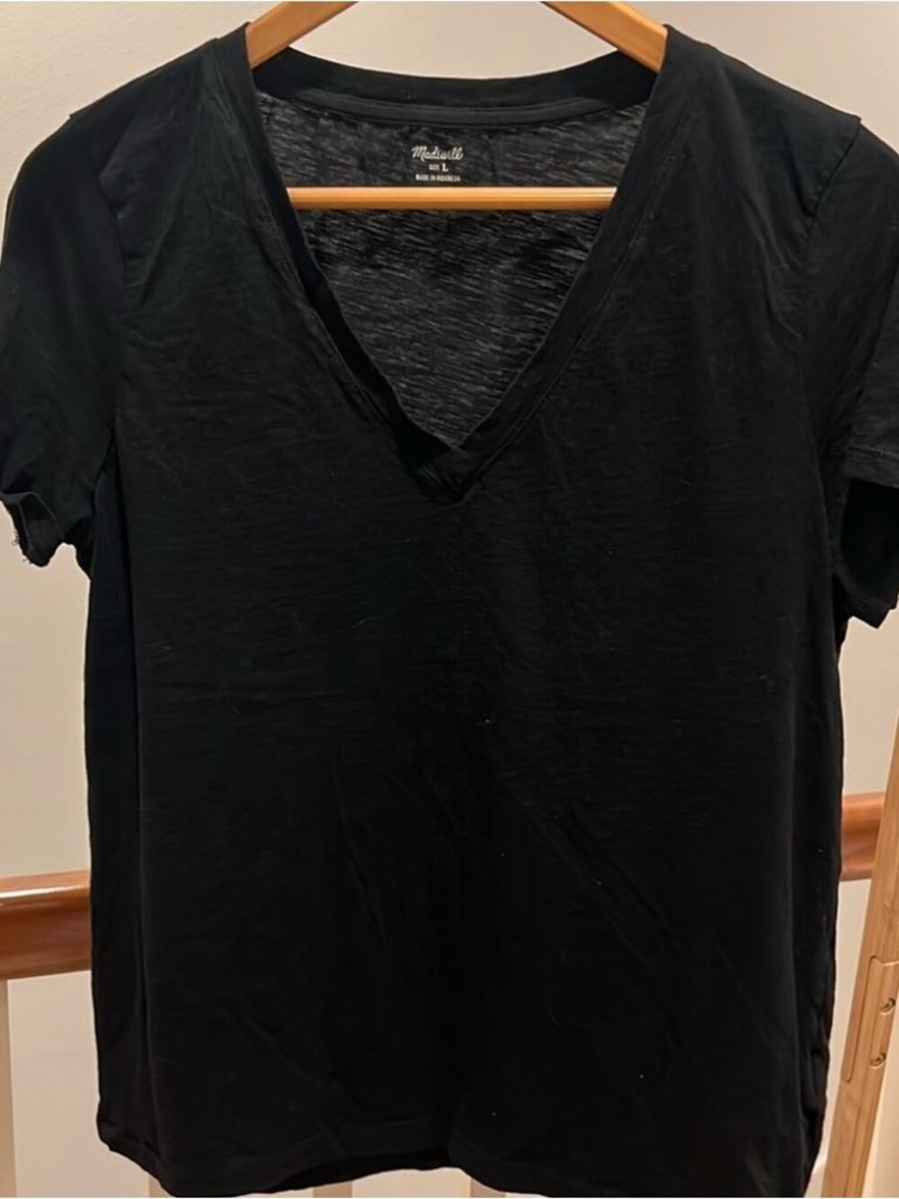 V-neck tee